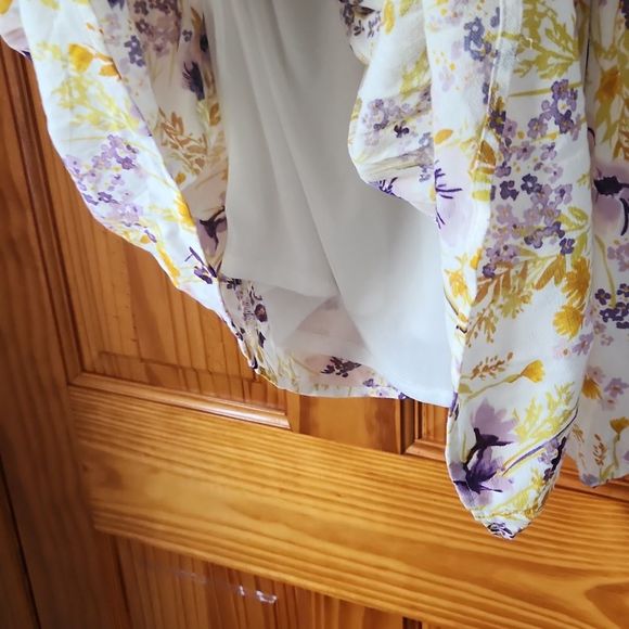 OLD NAVY YELLOW PURPLE FLORAL SLEEVELESS PLEATED DRESS size medium - Picture 4 of 8
